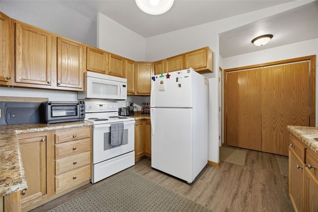 250 S 21st Street Court, Marion, IA 52302