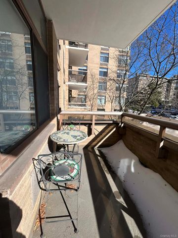 35 N Chatsworth Avenue 2Q, Larchmont, NY 10538