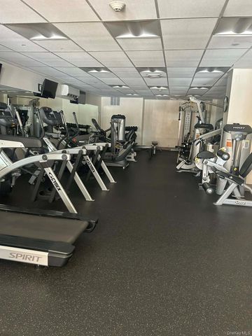 35 N Chatsworth Avenue 2Q, Larchmont, NY 10538