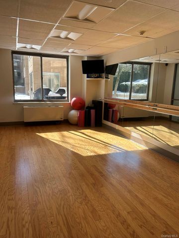 35 N Chatsworth Avenue 2Q, Larchmont, NY 10538