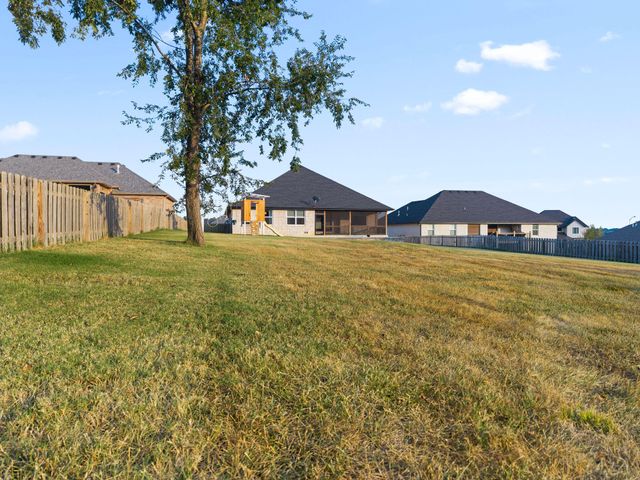1365 W Gaslight Drive, Springfield, MO 65810