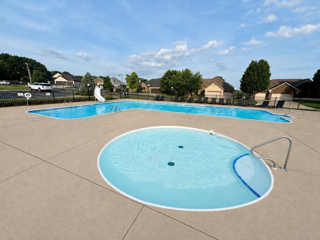 1365 W Gaslight Drive, Springfield, MO 65810
