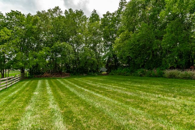 2436 Long Hollow Pike, Hendersonville, TN 37075