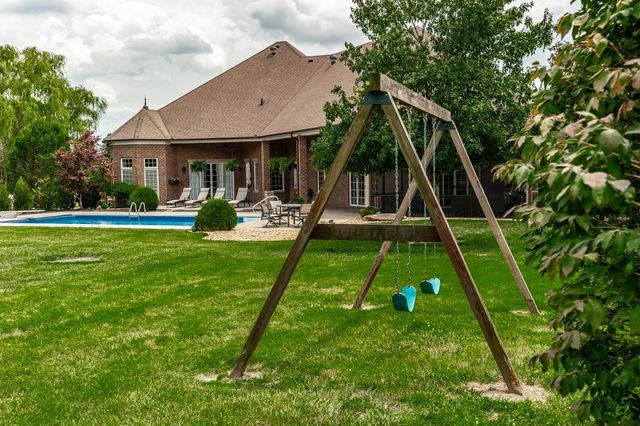 2436 Long Hollow Pike, Hendersonville, TN 37075