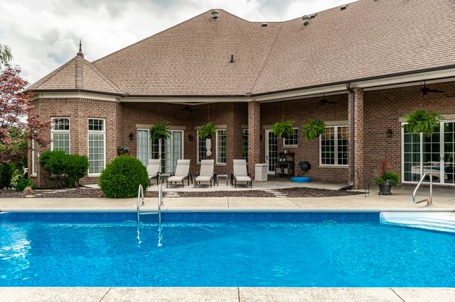 2436 Long Hollow Pike, Hendersonville, TN 37075