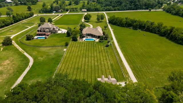 2436 Long Hollow Pike, Hendersonville, TN 37075