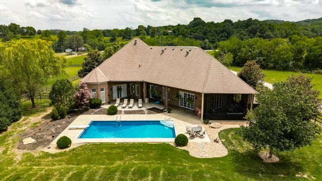 2436 Long Hollow Pike, Hendersonville, TN 37075
