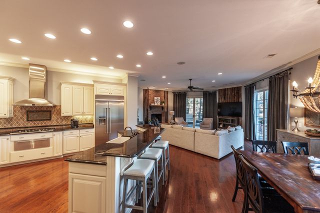 2436 Long Hollow Pike, Hendersonville, TN 37075