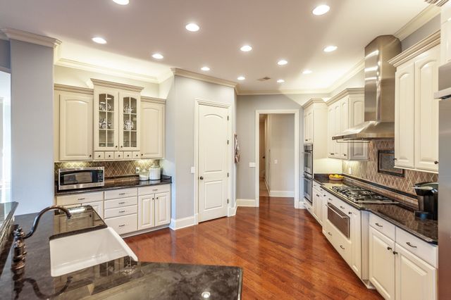 2436 Long Hollow Pike, Hendersonville, TN 37075