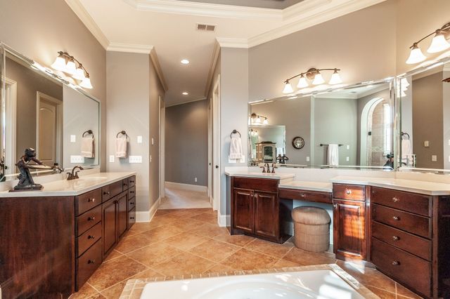 2436 Long Hollow Pike, Hendersonville, TN 37075