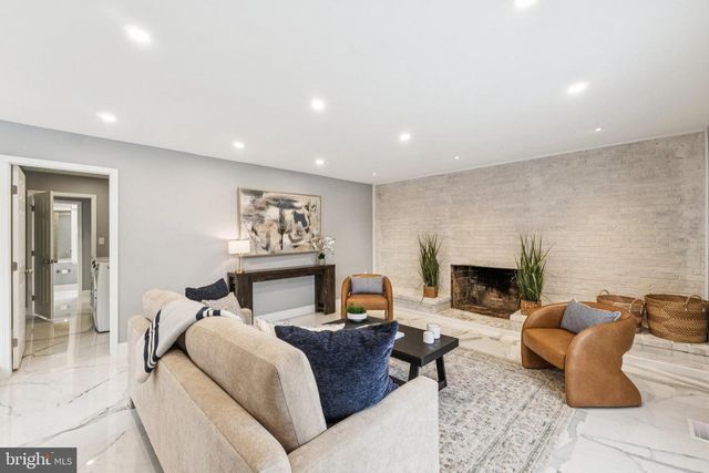 8624 WILD OLIVE DR, Potomac, MD 20854