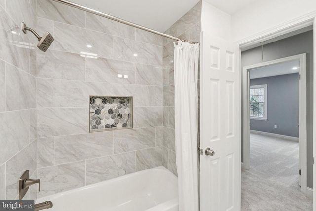 8624 WILD OLIVE DR, Potomac, MD 20854