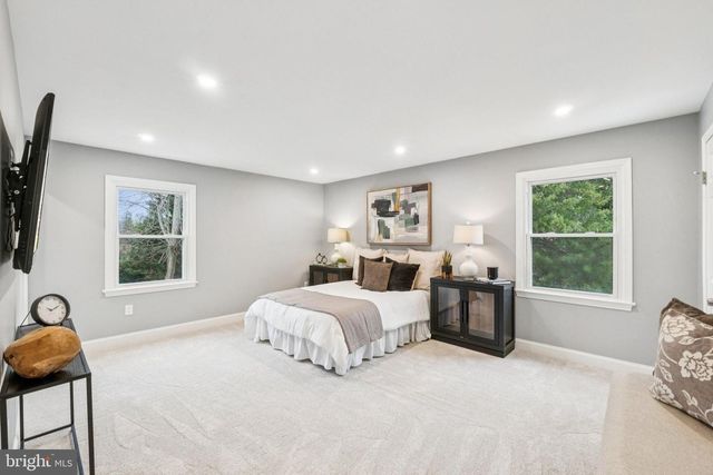 8624 WILD OLIVE DR, Potomac, MD 20854