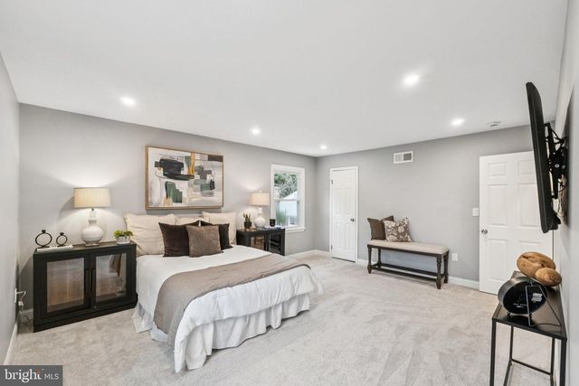 8624 WILD OLIVE DR, Potomac, MD 20854