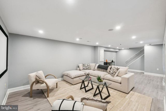 8624 WILD OLIVE DR, Potomac, MD 20854