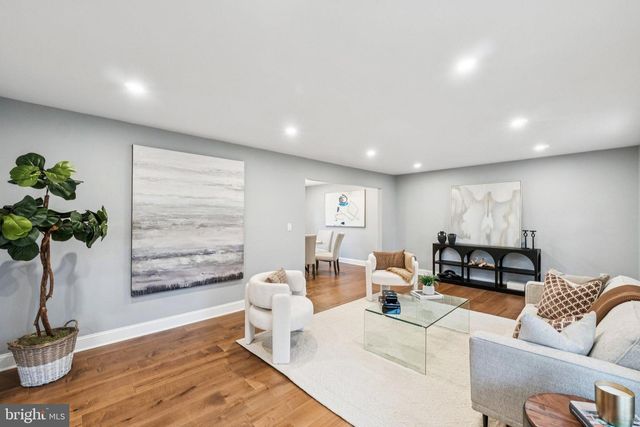 8624 WILD OLIVE DR, Potomac, MD 20854