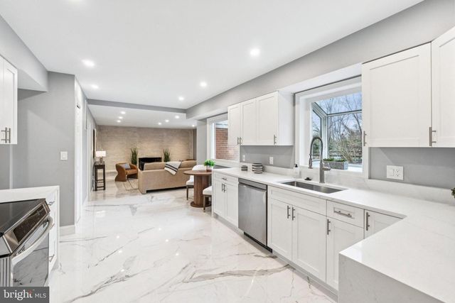 8624 WILD OLIVE DR, Potomac, MD 20854