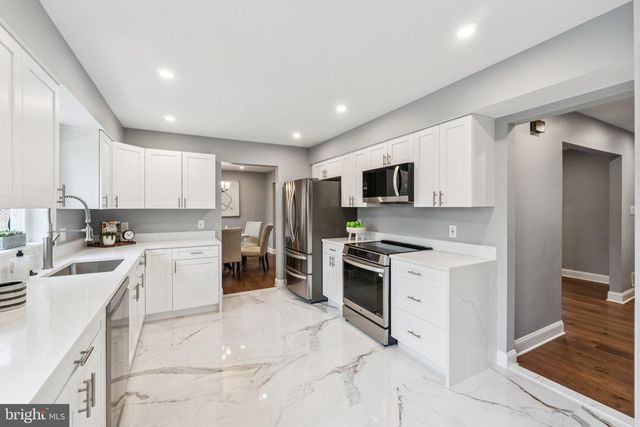 8624 WILD OLIVE DR, Potomac, MD 20854