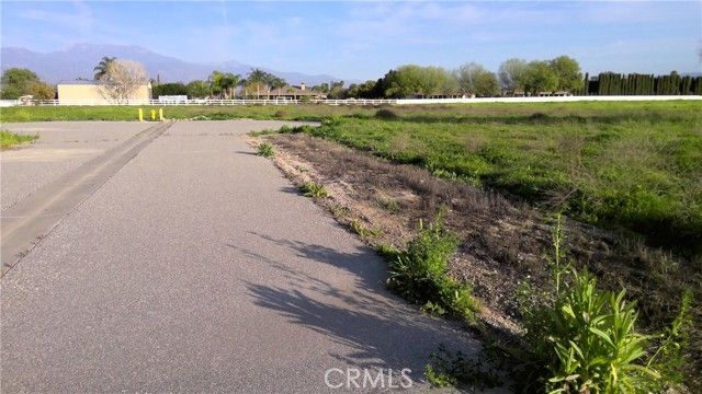 1 N Lyon Avenue, Hemet, CA 92543