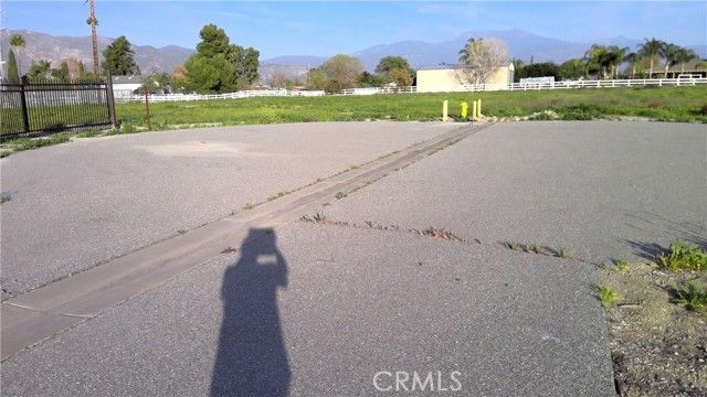 1 N Lyon Avenue, Hemet, CA 92543