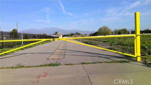 1 N Lyon Avenue, Hemet, CA 92543