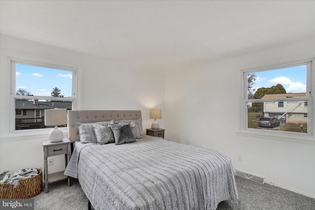 109 MAPLEWOOD DR, Dover, PA 17315