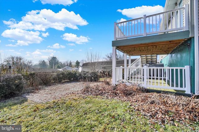 109 MAPLEWOOD DR, Dover, PA 17315