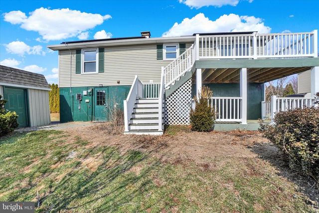 109 MAPLEWOOD DR, Dover, PA 17315