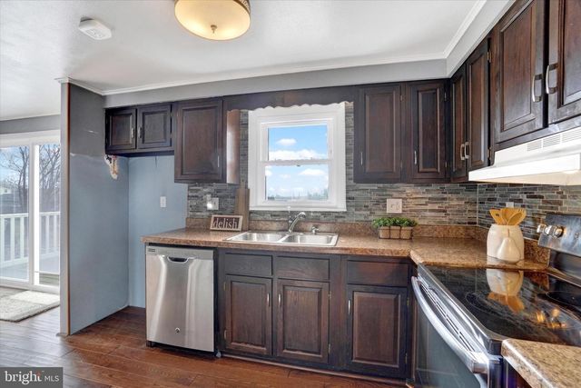 109 MAPLEWOOD DR, Dover, PA 17315