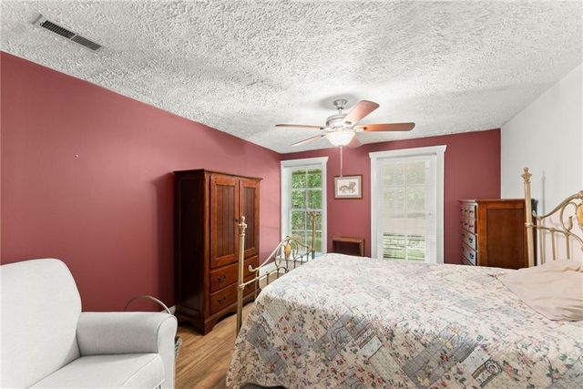 5141 Strickland Rd, Gainesville, GA 30507