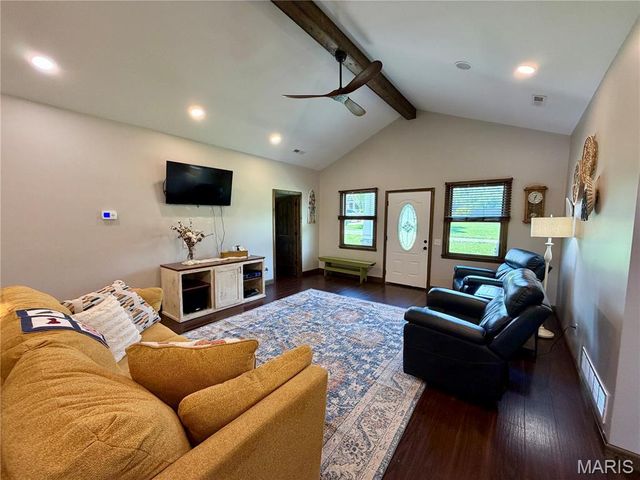 11120 Lakeshore, Hannibal, MO 63401