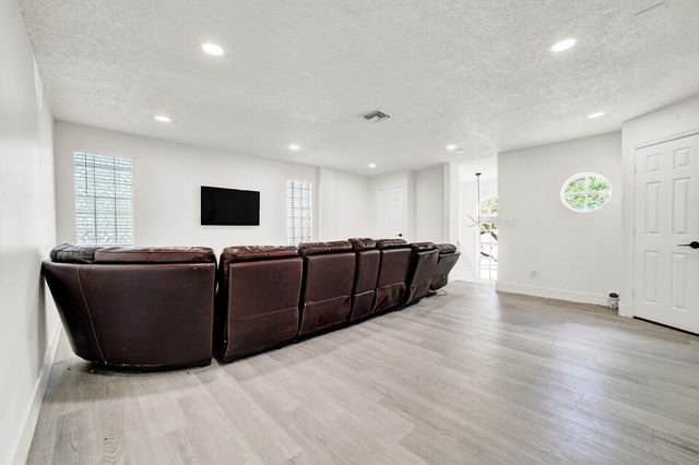 17021 NW 10TH Street, Pembroke Pines, FL 33028