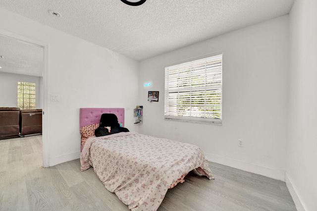 17021 NW 10TH Street, Pembroke Pines, FL 33028