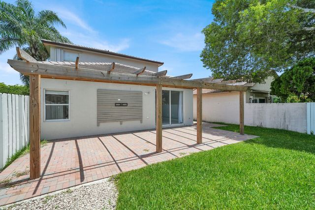 17021 NW 10TH Street, Pembroke Pines, FL 33028