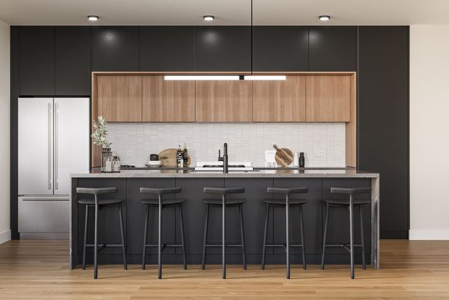 2234 W Grand Avenue 203, Chicago, IL 60612