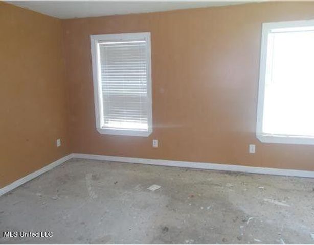 2411 Parsley Avenue, Pascagoula, MS 39567