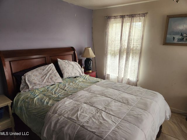 2411 Parsley Avenue, Pascagoula, MS 39567