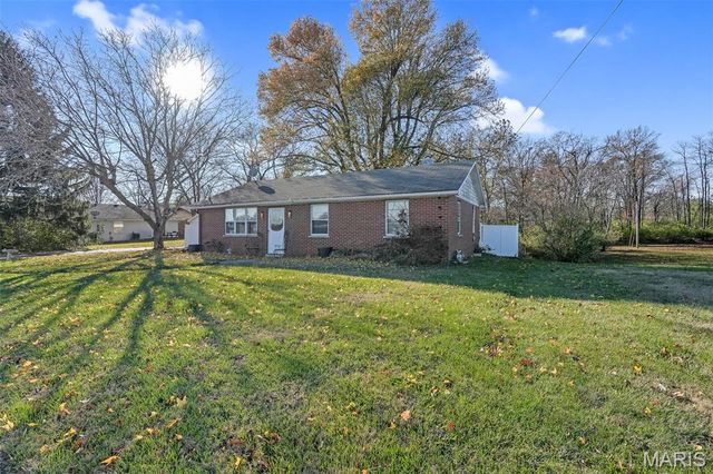 313 Old Fullerton Road, Belleville, IL 62226