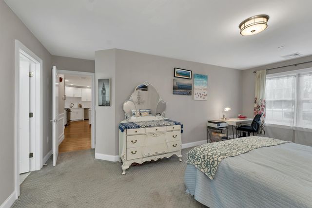 61 Acadia Ln Unit 107, Exeter, NH 03833