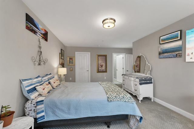 61 Acadia Ln Unit 107, Exeter, NH 03833