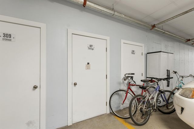 61 Acadia Ln Unit 107, Exeter, NH 03833