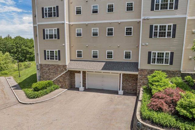 61 Acadia Ln Unit 107, Exeter, NH 03833