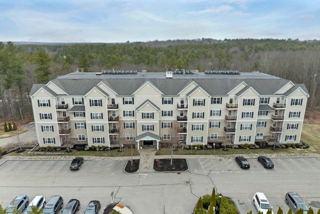 61 Acadia Ln Unit 107, Exeter, NH 03833