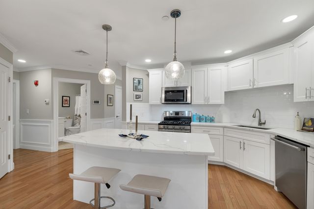 61 Acadia Ln Unit 107, Exeter, NH 03833