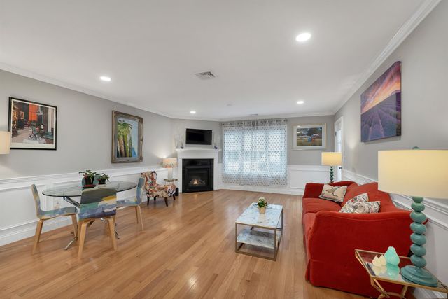 61 Acadia Ln Unit 107, Exeter, NH 03833