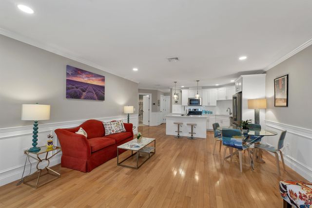 61 Acadia Ln Unit 107, Exeter, NH 03833