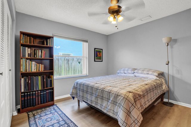 5696 Descartes Circle, Boynton Beach, FL 33472