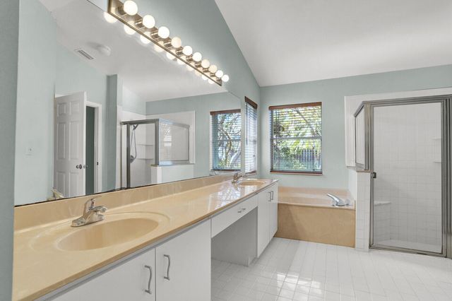 5696 Descartes Circle, Boynton Beach, FL 33472