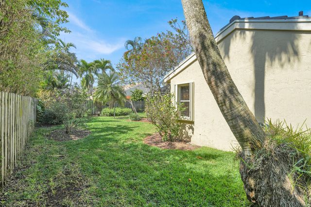 5696 Descartes Circle, Boynton Beach, FL 33472