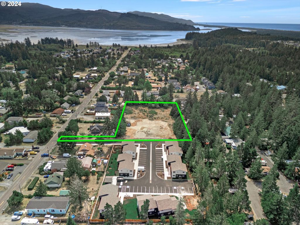 35340 BAYSIDE GARDENS Rd, Nehalem, OR 97131